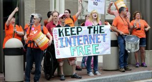 FCC Votes to Overturn Net Neutrality Regulations