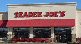 Trader Joe’s Put Workers Like Me at Serious Risk During the Pandemic