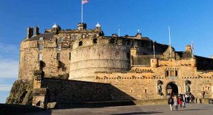 Protesters claim to seize Edinburgh Castle citing Magna Carta