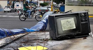 Venezuela shuts down CNN for misinterpreting & distorting truth