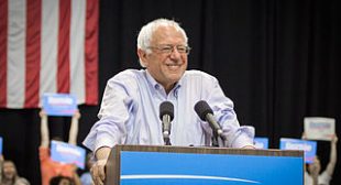 Sanders campaign slams Clinton-DNC fundraising agreement