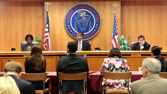 Poll: 60 percent of voters support FCC's net neutrality rules